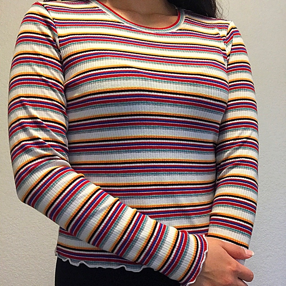 ✨White Striped 90s style Rib Lettuce Hem Crop Top